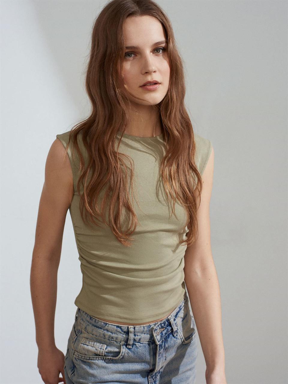 Sculpt Tee