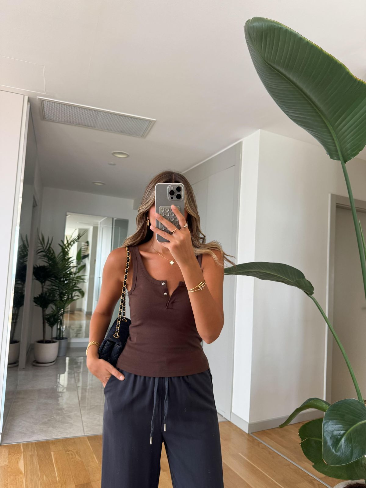 Mila Scoop Tank