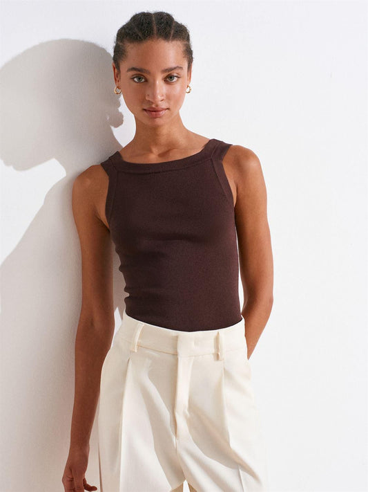 Sculpted Shoulder Tee