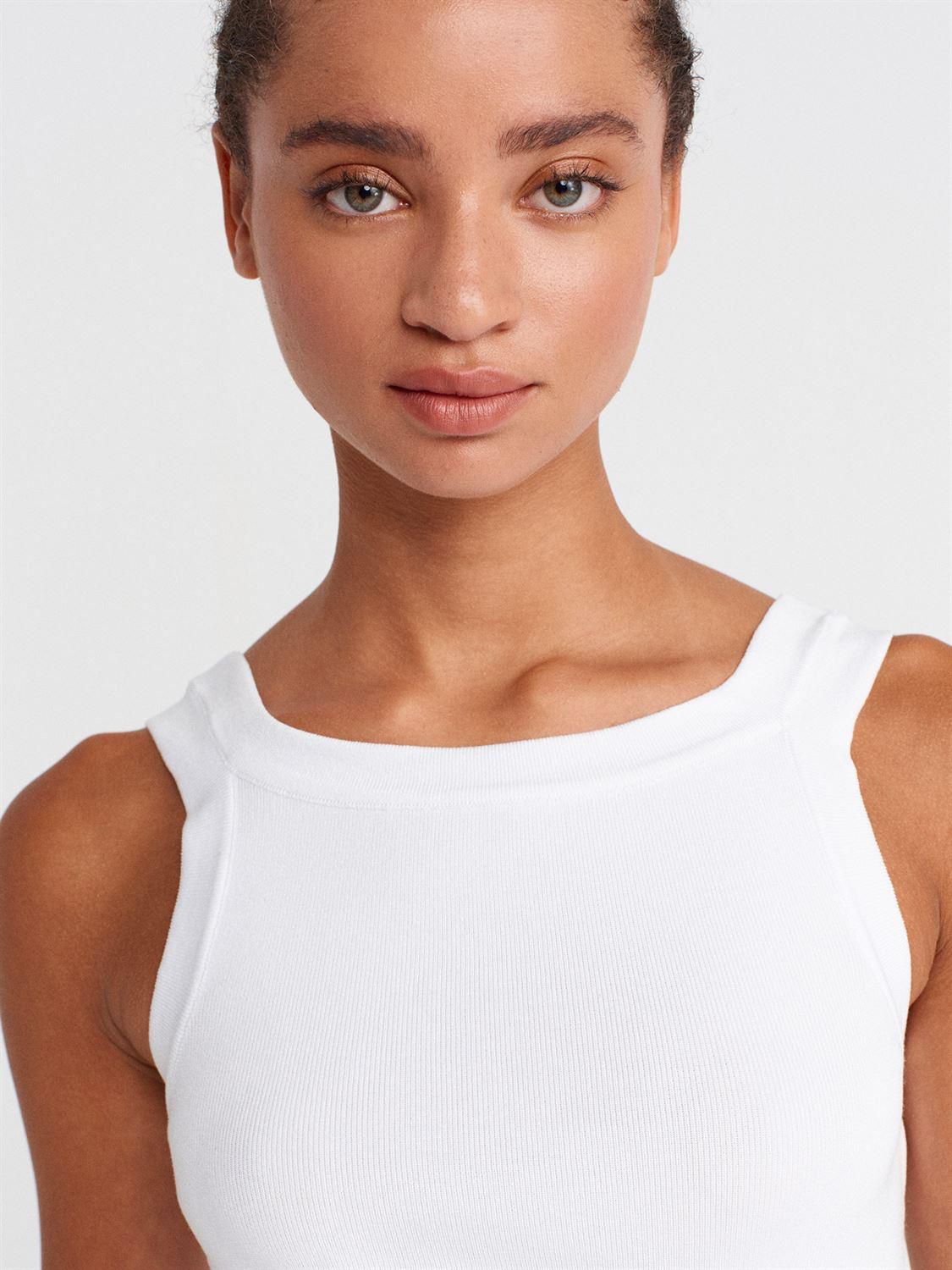 Sculpted Shoulder Tee