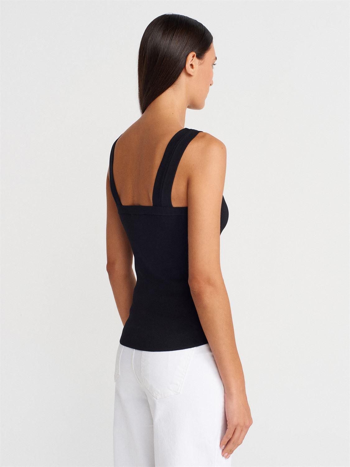 Sculpted Shoulder Tee